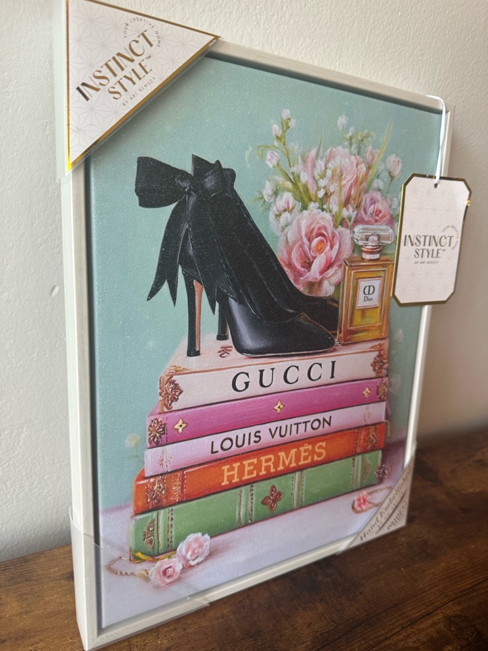 Luxury Designer Canvas Framed Wall Art Decor Book Stack with Heels Flowers NWT - Picture 4 of 4
